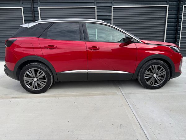 Peugeot 3008 MPV, Diesel, 2023, Red