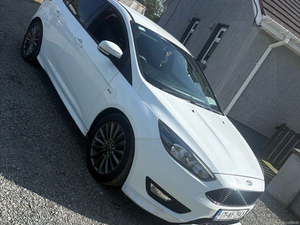 Ford Focus Hatchback, Diesel, 2017, White