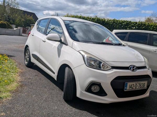 Hyundai i10 Hatchback, Petrol, 2014, White