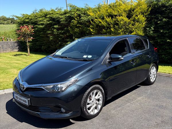 Toyota Auris Hatchback, Diesel, 2016, Grey