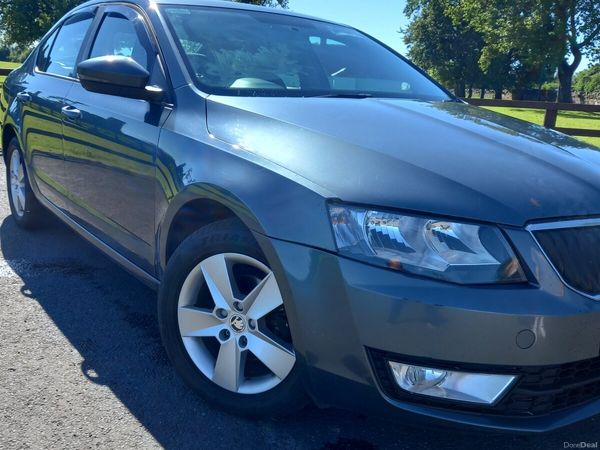 Skoda Octavia Saloon, Diesel, 2014, Grey