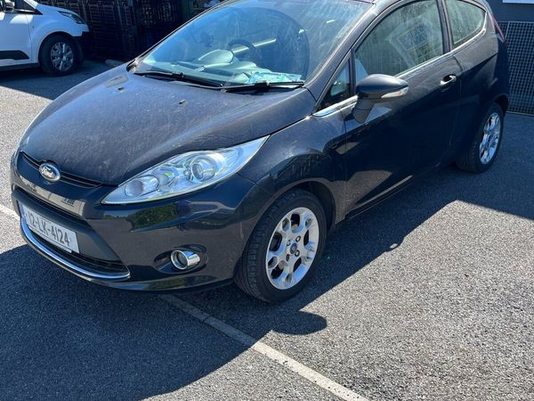 Ford Fiesta Hatchback, Petrol, 2012, Black