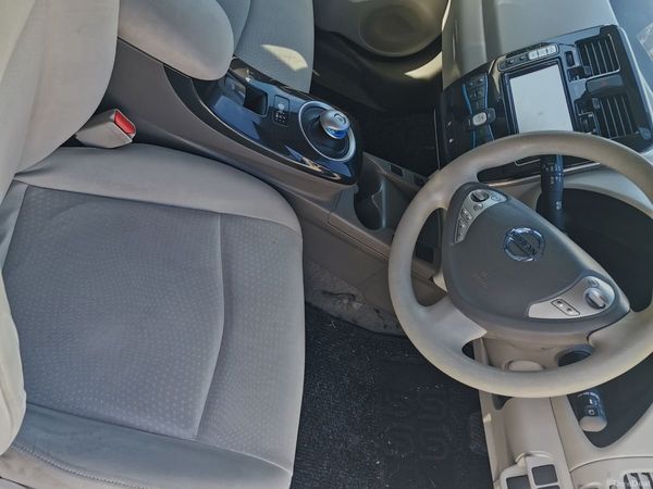 Nissan Leaf Hatchback, Electric, 2012, Blue