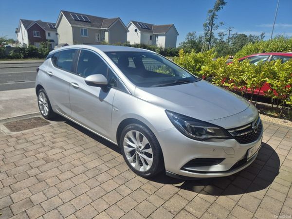 Opel Astra Hatchback, Petrol, 2016, Silver
