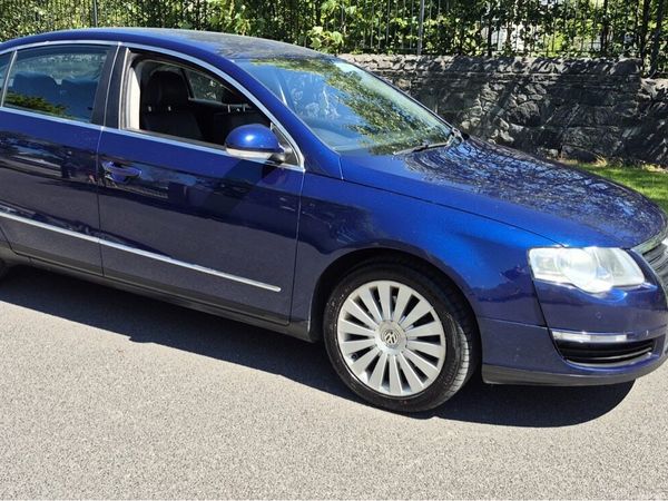 Volkswagen Passat Saloon, Diesel, 2009, Blue