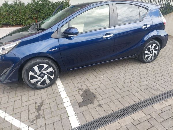 Toyota Aqua Hatchback, Petrol Hybrid, 2019, Blue