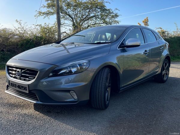 Volvo V40 Hatchback, Petrol, 2015, Grey