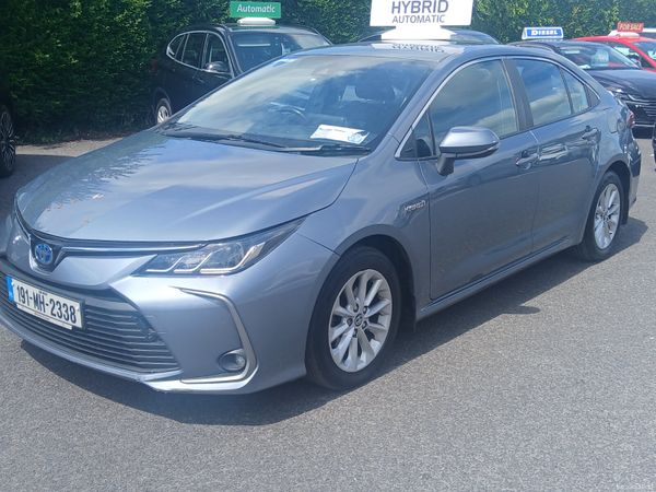 Toyota Corolla Saloon, Petrol Hybrid, 2019, Grey