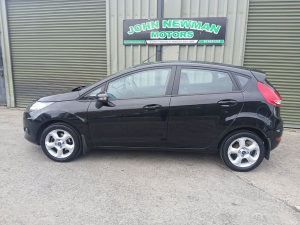 Ford Fiesta Hatchback, Petrol, 2012, Black