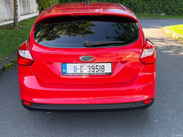 Ford Focus Hatchback, Diesel, 2011, Red