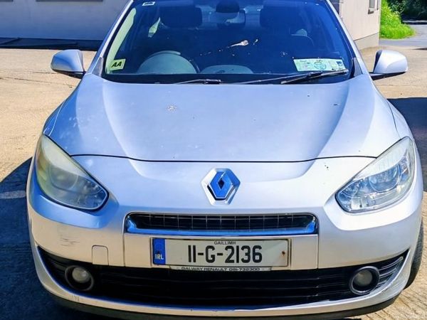 Renault Fluence Saloon, Diesel, 2011, Silver