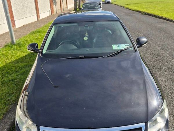 Volkswagen Passat Saloon, Petrol, 2010, Black