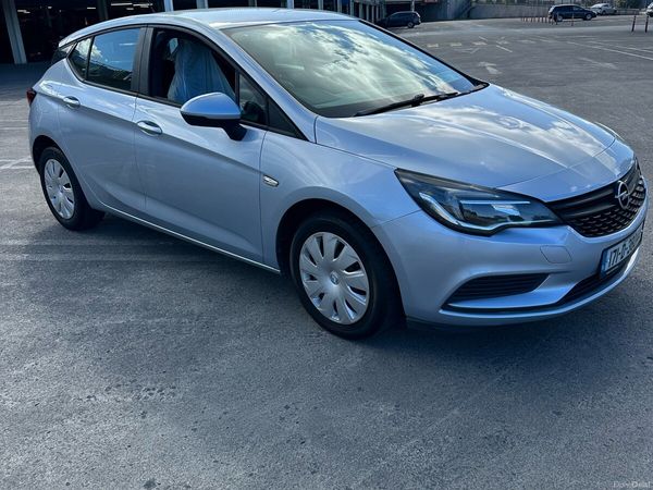 Opel Astra Hatchback, Petrol, 2017, Grey