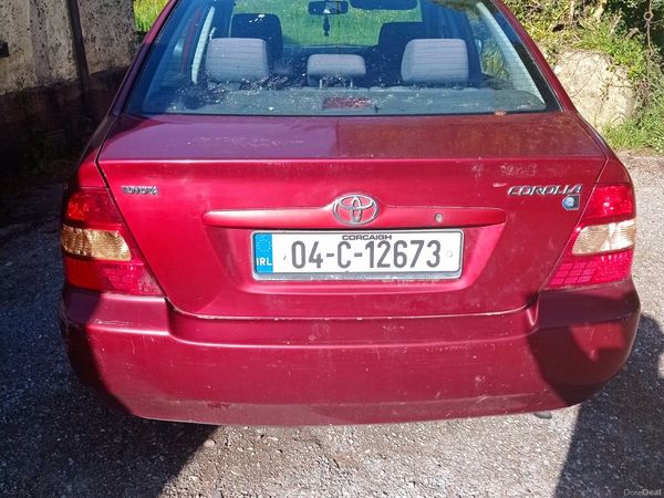 Toyota Corolla Saloon, Petrol, 2004, Red