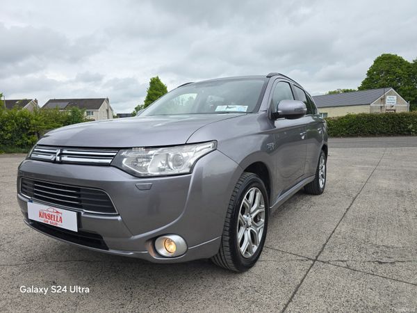 Mitsubishi Outlander SUV, Petrol Plug-in Hybrid, 2014, Grey