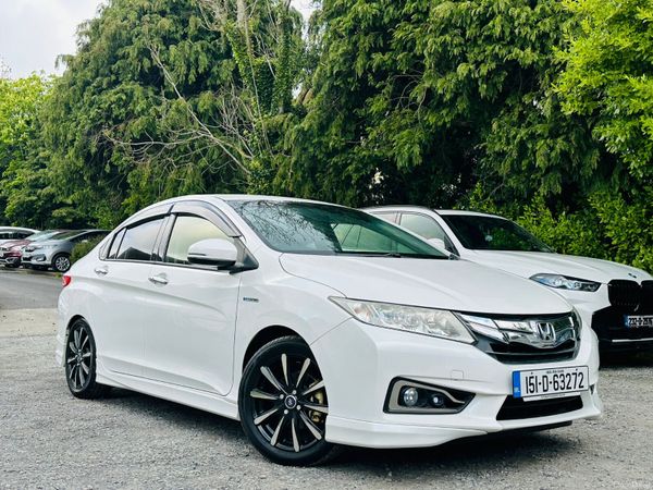 Honda Grace Saloon, Petrol Hybrid, 2015, White