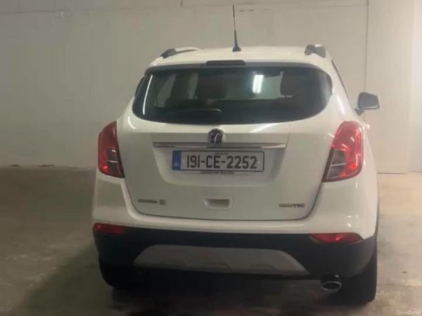 Vauxhall Mokka Hatchback, Petrol, 2019, White