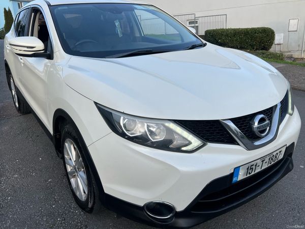 Nissan Qashqai Hatchback, Diesel, 2015, White