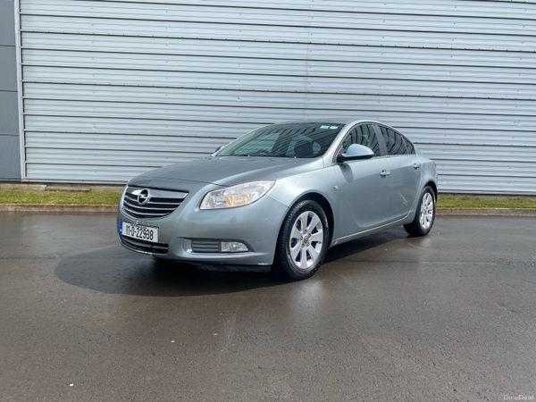 Opel Insignia Saloon, Diesel, 2011, Silver