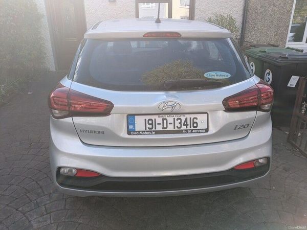 Hyundai i20 Hatchback, Petrol, 2019, Grey