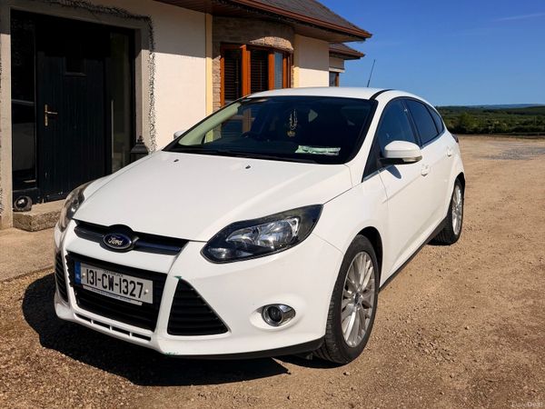 Ford Focus Hatchback, Petrol, 2013, White