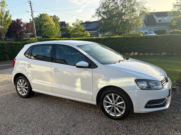 Volkswagen Polo Hatchback, Petrol, 2014, White
