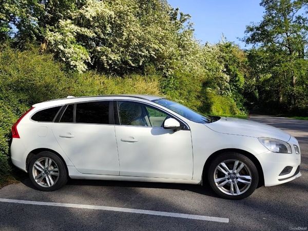 Volvo V60 Estate, Diesel, 2012, White