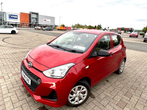 Hyundai i10 Hatchback, Petrol, 2017, Red