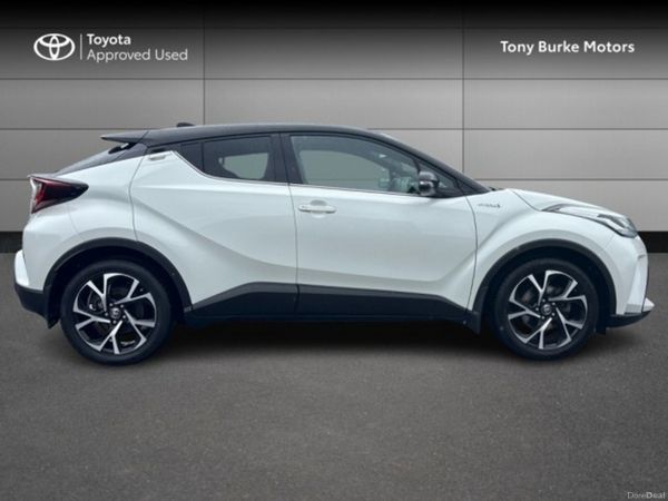 Toyota C-HR SUV, Petrol Hybrid, 2021, White