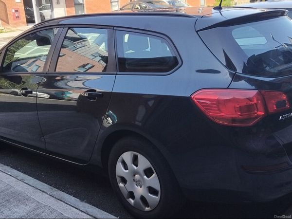Opel Astra Estate, Diesel, 2011, Black