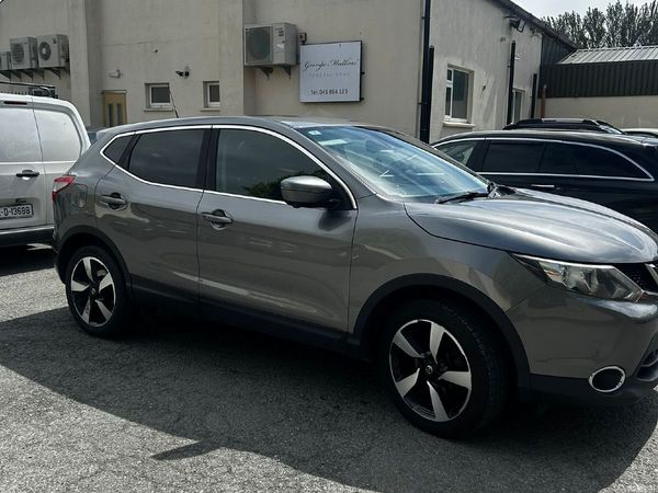 Nissan Qashqai Hatchback, Diesel, 2016, Grey