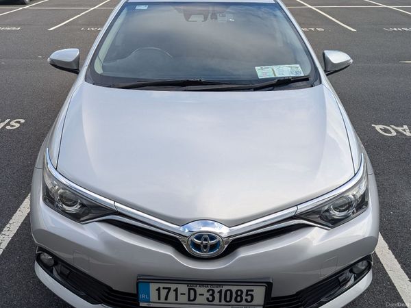 Toyota Auris MPV, Petrol Hybrid, 2017, Grey