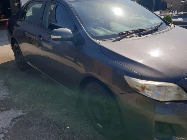 Toyota Corolla Saloon, Diesel, 2011, Grey