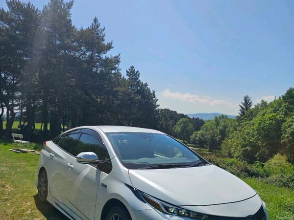 Toyota Prius Hatchback, Petrol Plug-in Hybrid, 2020, White