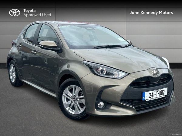 Toyota Yaris Hatchback, Petrol Hybrid, 2024, Bronze