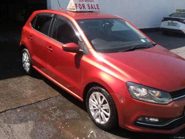 Volkswagen Polo Hatchback, Petrol, 2015, Red