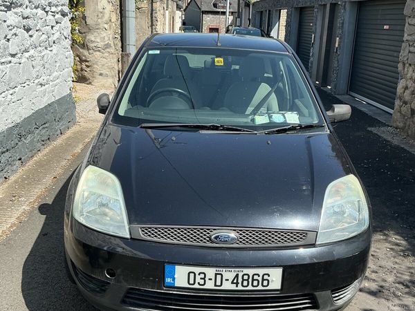 Ford Fiesta Hatchback, Petrol, 2003, Black