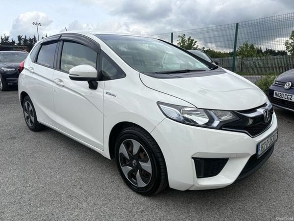 Honda Fit Hatchback, Petrol Hybrid, 2016, White