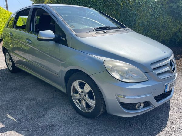 Mercedes-Benz B-Class MPV, Petrol, 2009, Blue