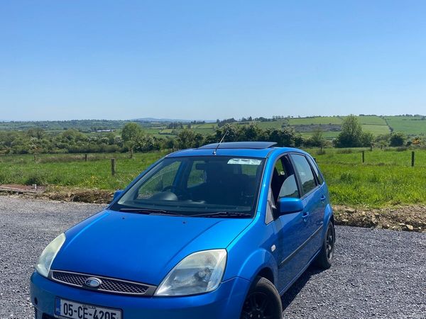 Ford Fiesta Hatchback, Petrol, 2005, Blue