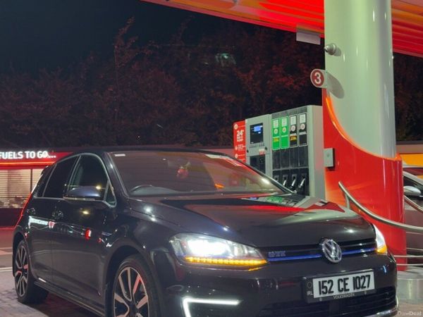 Volkswagen Golf Hatchback, Petrol Plug-in Hybrid, 2015, Black