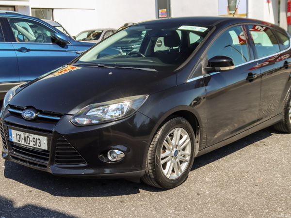 Ford Focus Hatchback, Petrol, 2013, Black