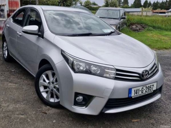 Toyota Corolla Saloon, Diesel, 2014, Silver