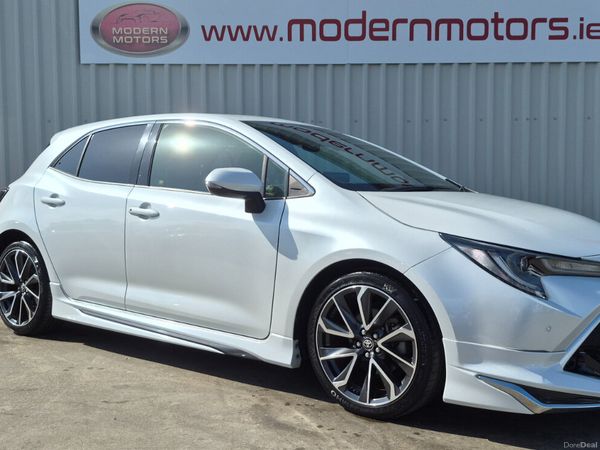 Toyota Corolla Hatchback, Petrol Hybrid, 2021, White