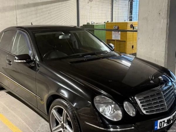 Mercedes-Benz E-Class Saloon, Petrol, 2007, Black