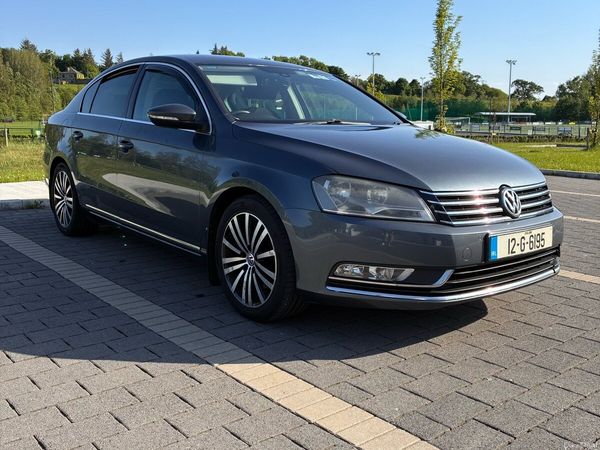 Volkswagen Passat Saloon, Diesel, 2012, Grey