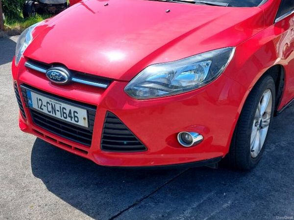 Ford Focus Hatchback, Petrol, 2012, Red