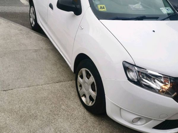 Dacia Sandero Hatchback, Diesel, 2015, White