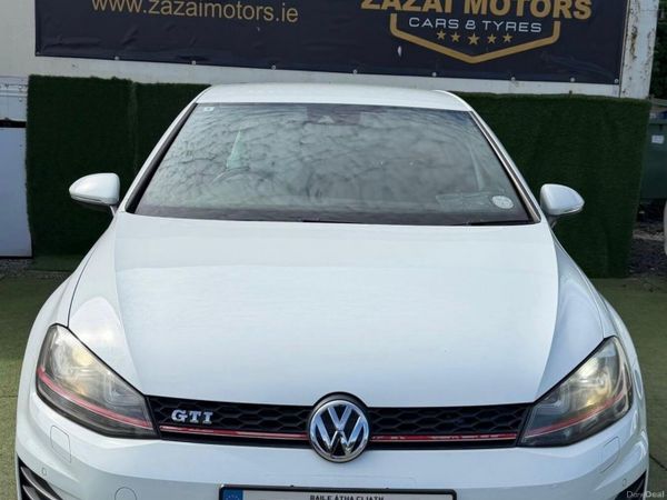 Volkswagen Golf Hatchback, Petrol, 2015, White