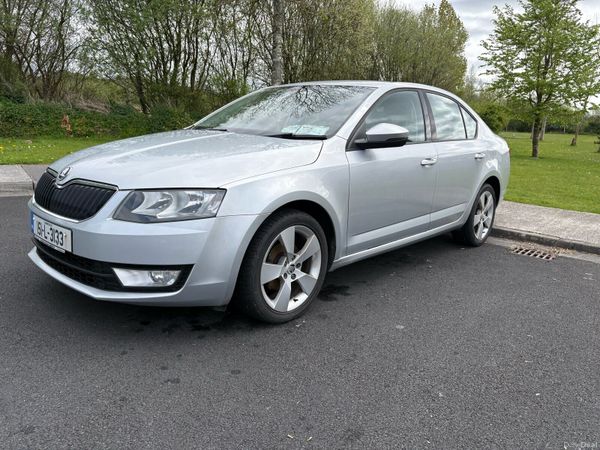 Skoda Octavia Saloon, Diesel, 2015, Silver